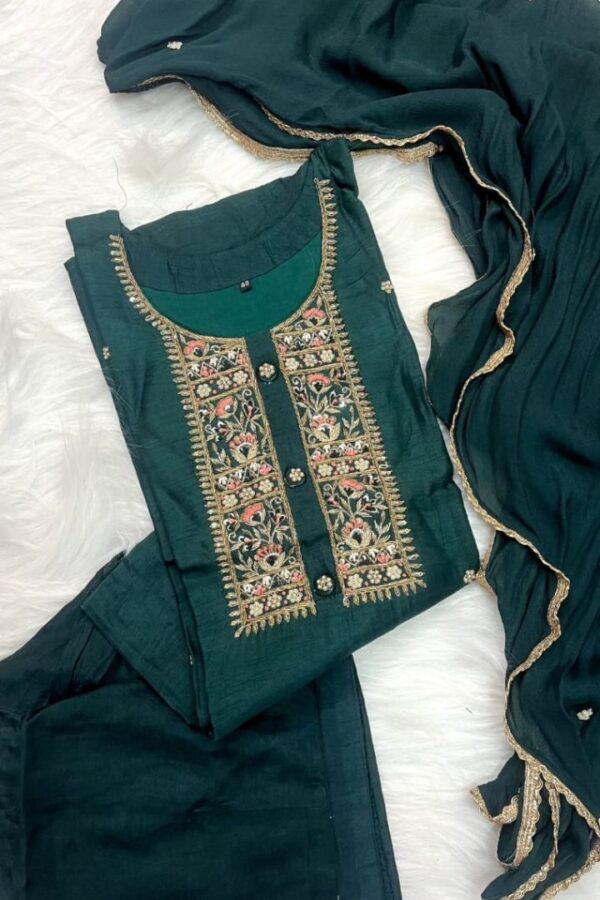 Straight Kurta set with comfy pants and Dupatta - Image 2