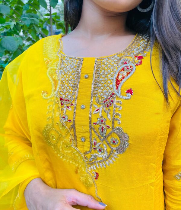 Embroidered Kurta set with Dupatta - Image 3